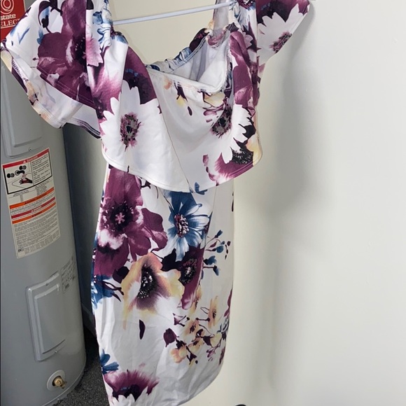 Dress - Picture 4 of 4